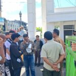 GERAKAN MAHASISWA DAN RAKYAT NUSANTARA GELAR AKSI DI DEPAN KANTOR WALIKOTA PADANGSIDIMPUAN